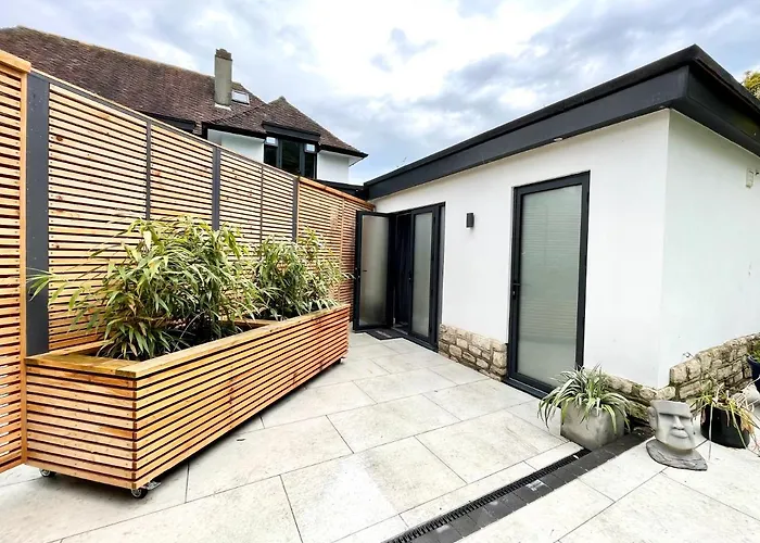 Tiny Home, Boscombe Manor